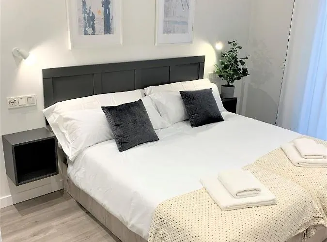 Malu Playa Con Opcion De Parking, Gijón